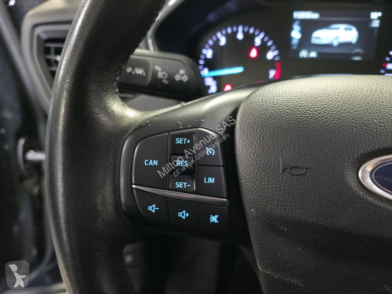 Véhicule utilitaire Ford FOCUS 1.0 EcoBoost...