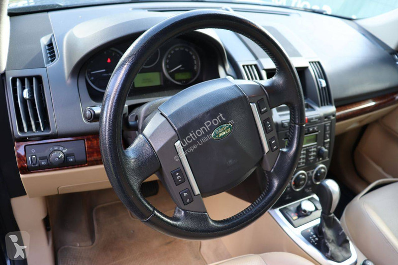 Véhicule utilitaire Land Rover HSE i6