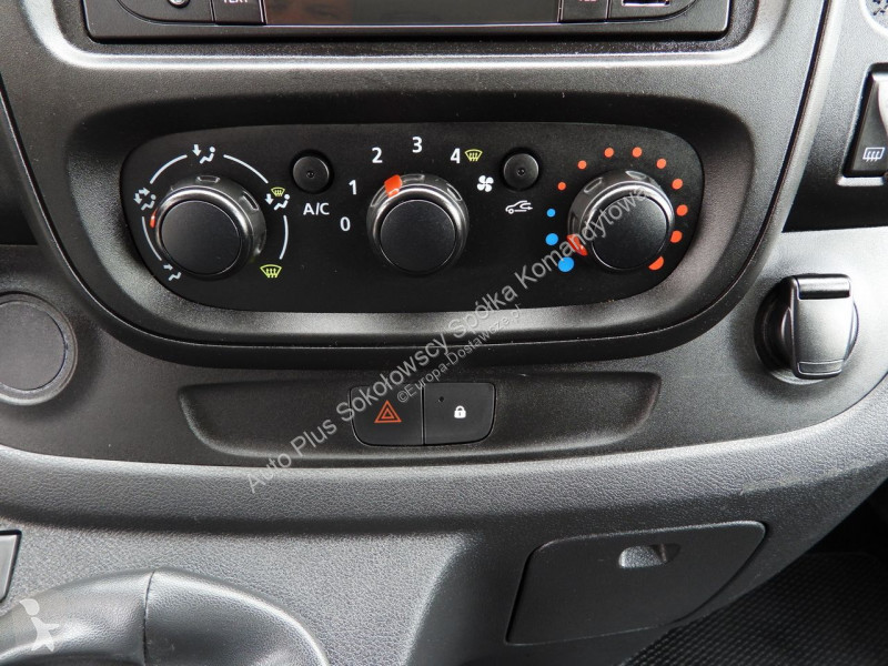Véhicule utilitaire Renault  TRAFIC