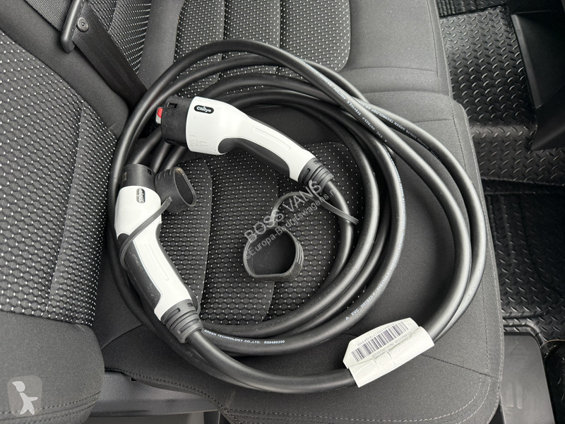Véhicule utilitaire Maxus e 9 77kWh 204PK e 9