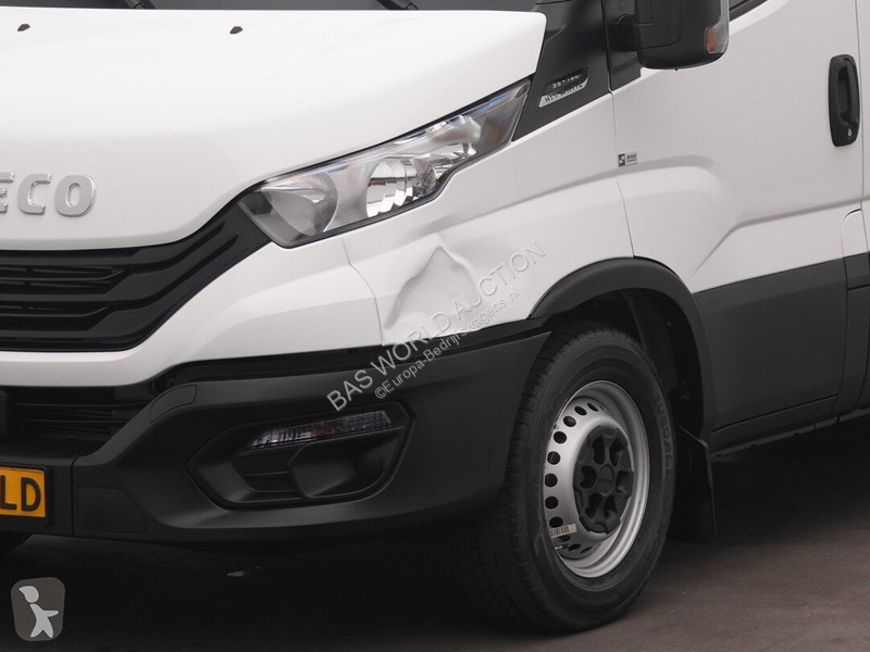 Véhicule utilitaire Iveco 35S16