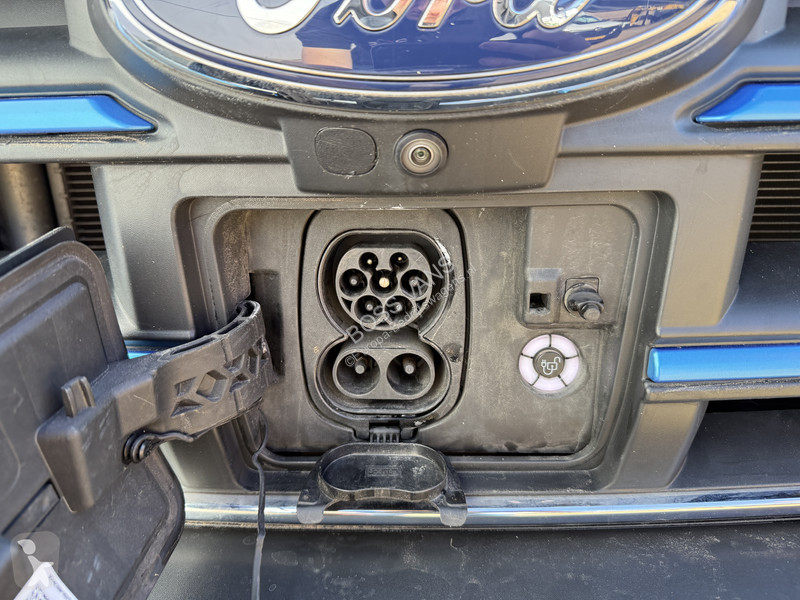 Véhicule utilitaire Ford e 68kWh 184PK E-