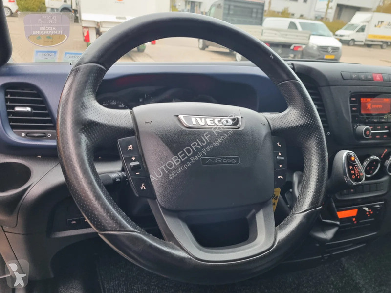 Furgoneta Iveco 65C18 3.0D Open Laadbak 6M...