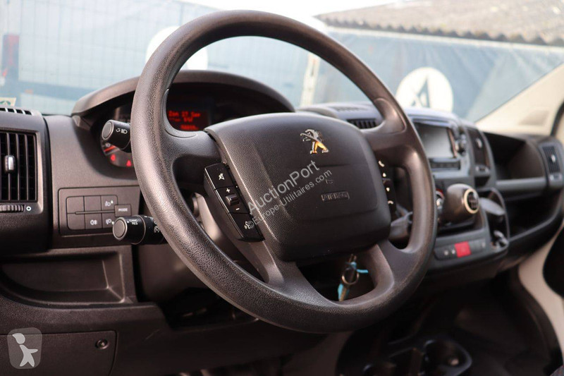Véhicule utilitaire Peugeot