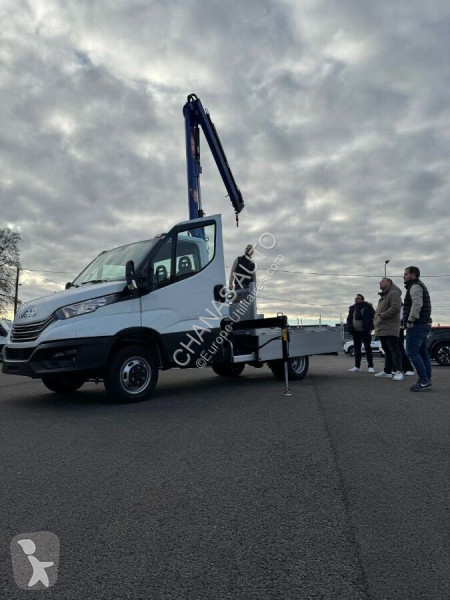 Autoutilitară Iveco 35C18 180CV 3L PLATEAU...