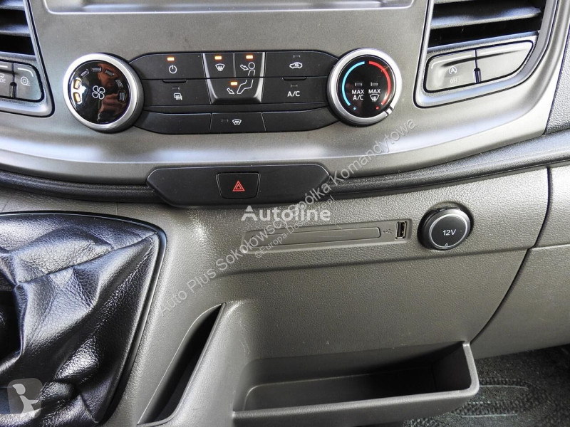 Véhicule utilitaire Ford TRANSIT FURGON...