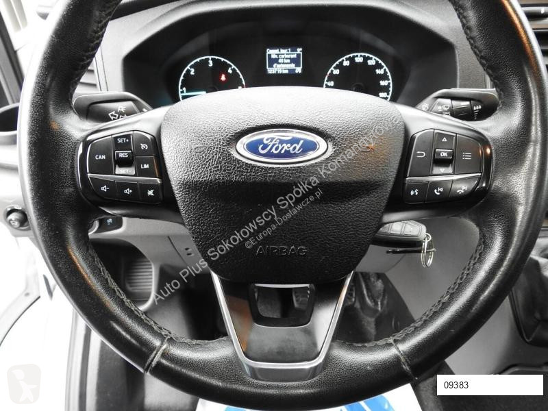 Véhicule utilitaire Ford TRANSIT FURGON...
