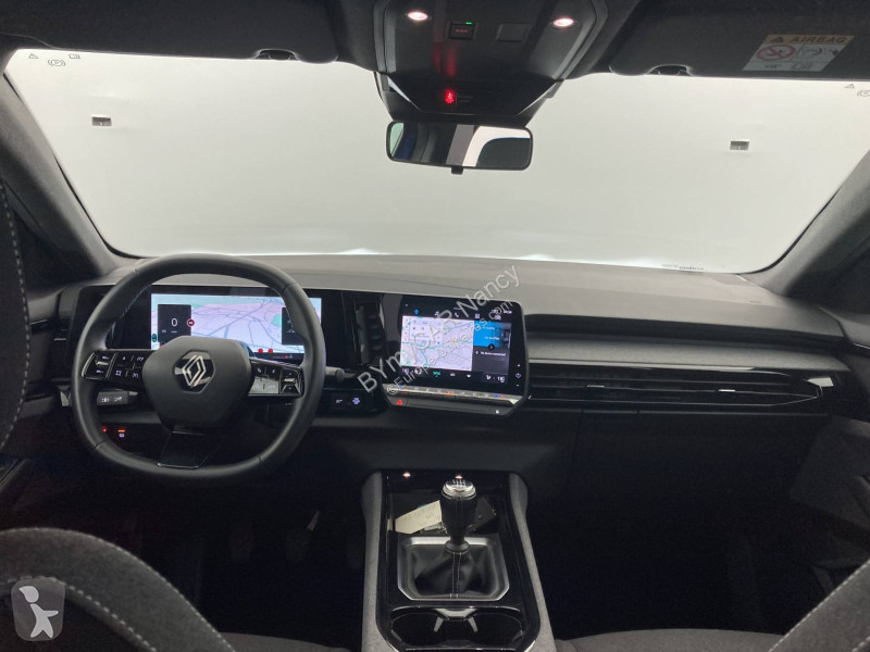 Veicolo commerciale Renault Austral mild hybrid...