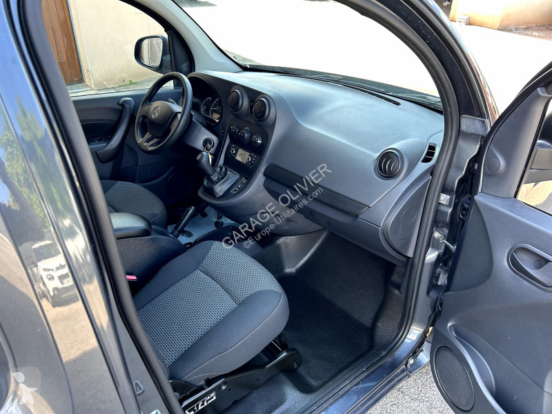 Véhicule utilitaire Mercedes Compact 109 1.5...