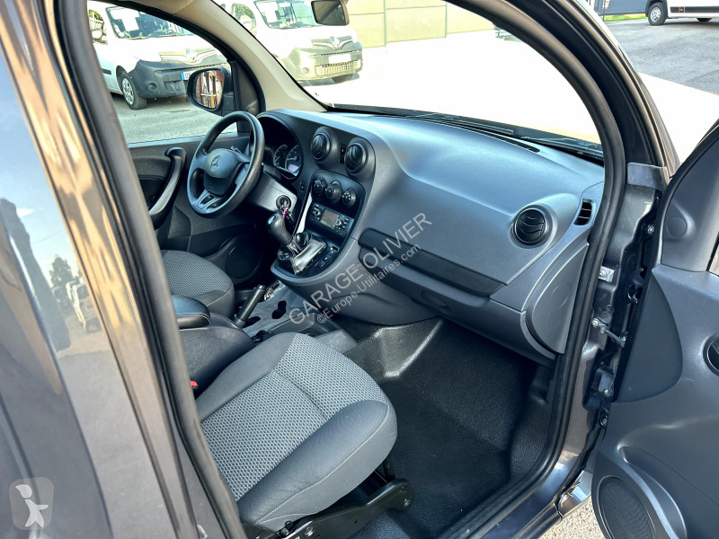 Véhicule utilitaire Mercedes Compact 109 1.5...