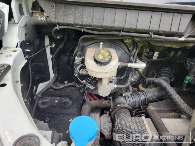 Véhicule utilitaire Maxus 9