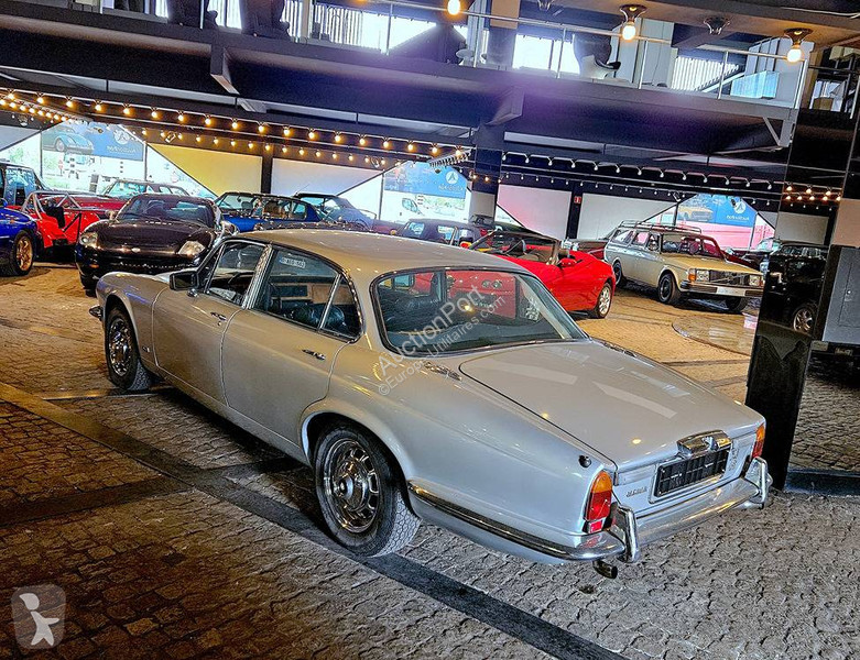 Véhicule utilitaire Jaguar (series II) 4.2...