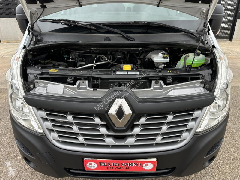 عربة نفعية Renault 2.3 DCI 150