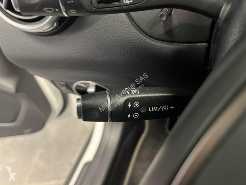 عربة نفعية Mercedes GLA 180  Inspiration