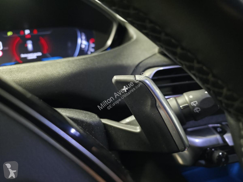 عربة نفعية Peugeot 5008 1.5 BlueHDi - 130 - BV...