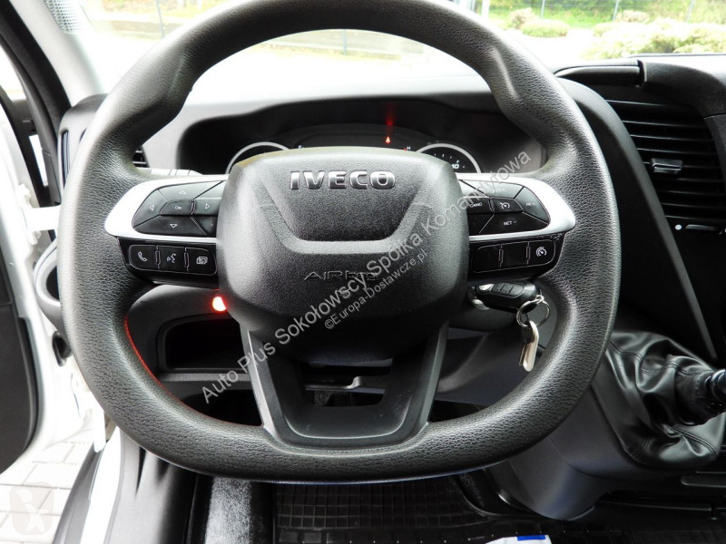Лекотоварен автомобил Iveco 35S18 DAILY