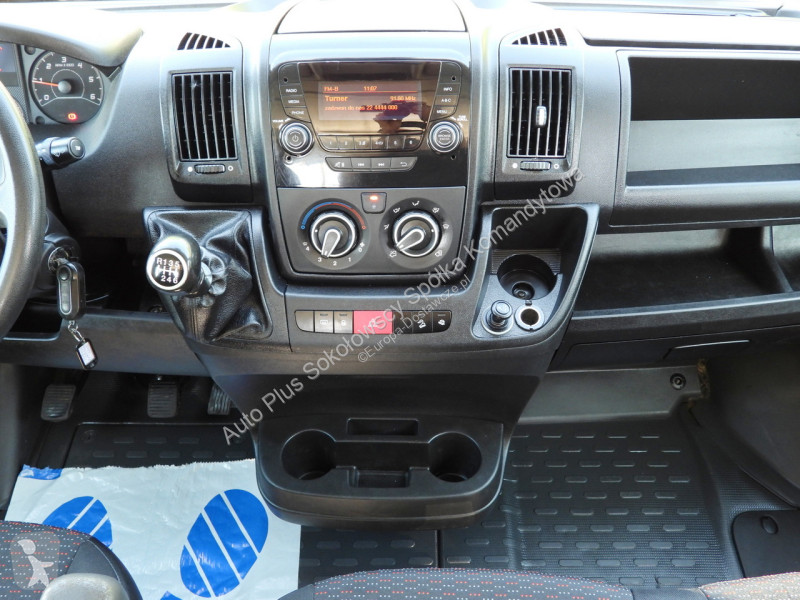 Samochód dostawczy Peugeot  BOXER