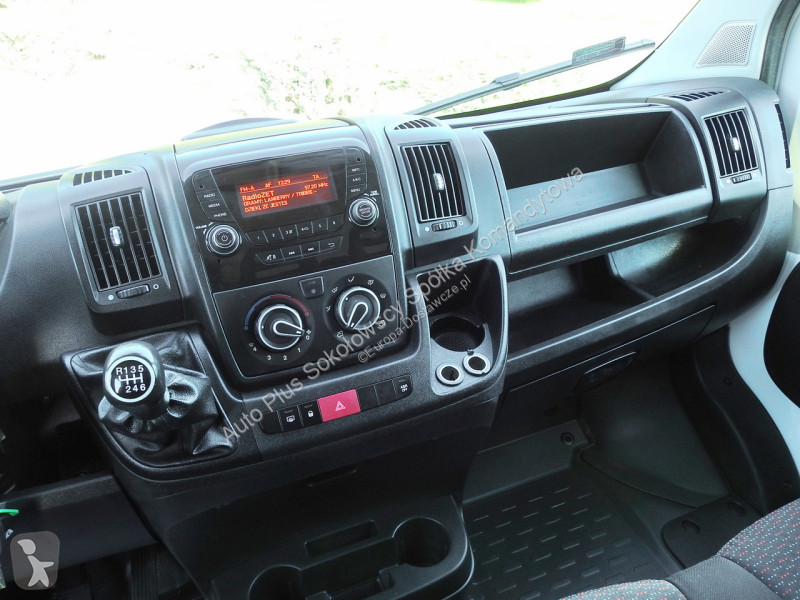 Samochód dostawczy Peugeot  BOXER