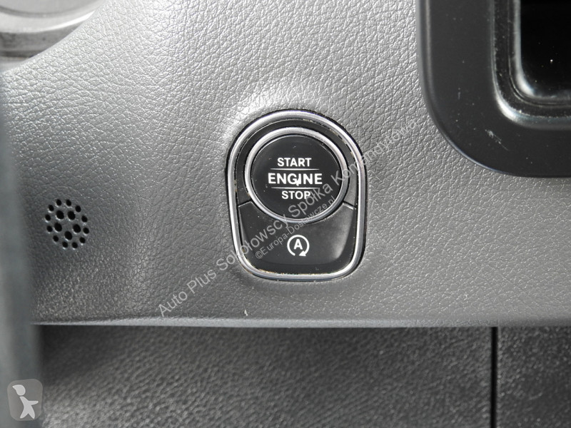 Samochód dostawczy Mercedes 316