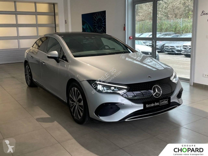 عربة نفعية Mercedes EQE 300