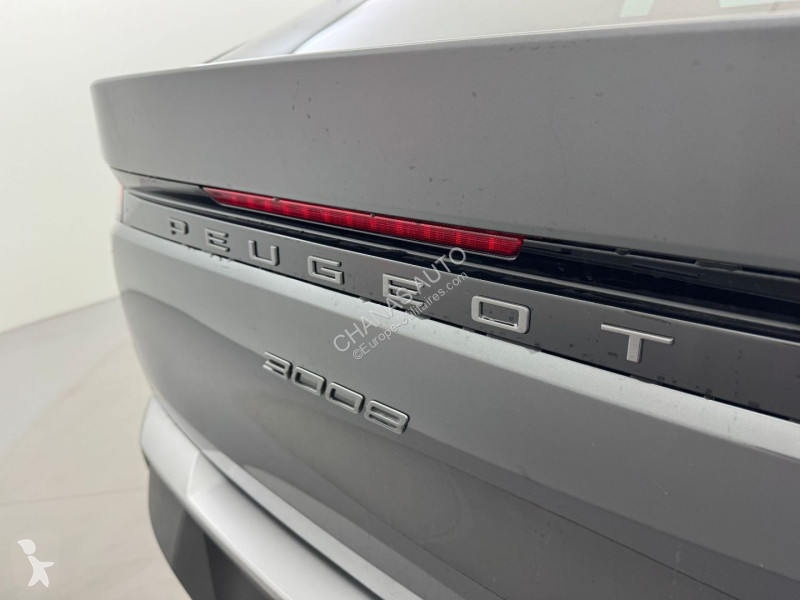 Véhicule utilitaire Peugeot 1.2 Hybrid 145 GT...