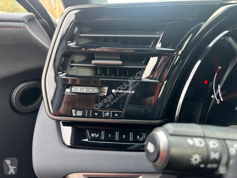 Samochód dostawczy Lexus 500H