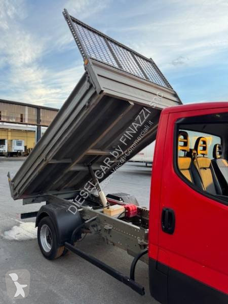 عربة نفعية Iveco