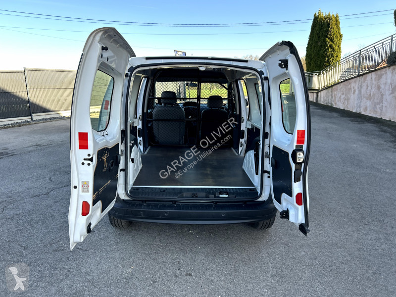 عربة نفعية Renault Maxi Grand Volume 1.5 Blue...