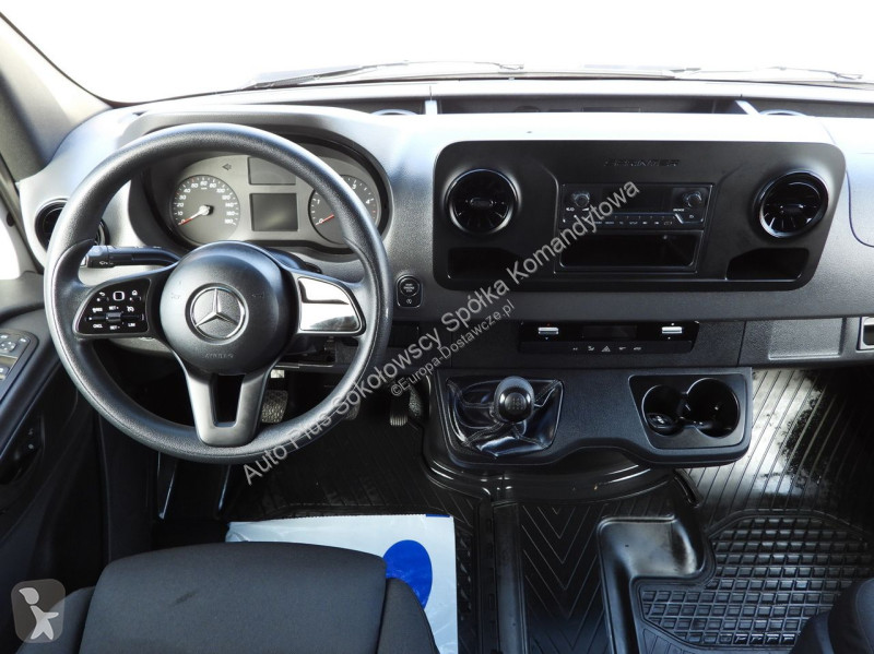 Autoutilitară Mercedes 23RANSIT