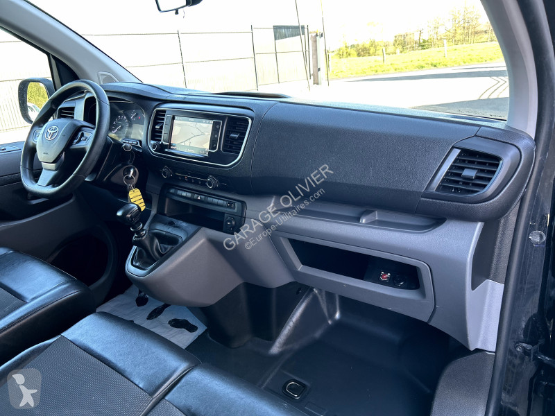 Véhicule utilitaire Toyota Proace Médium 1.5...