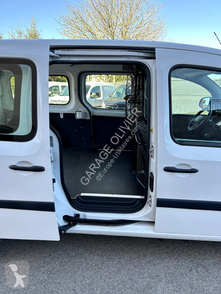 Véhicule utilitaire Renault Maxi Grand Volume...