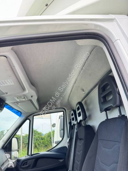 Furgoneta Iveco