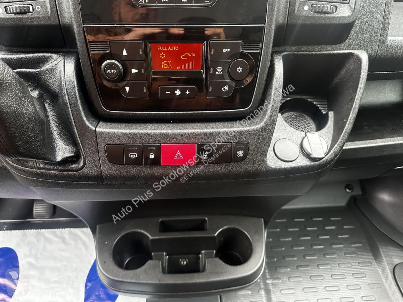 Samochód dostawczy Peugeot  BOXER