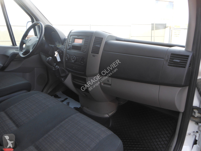 Véhicule utilitaire Mercedes Benne 514 CDI 37...
