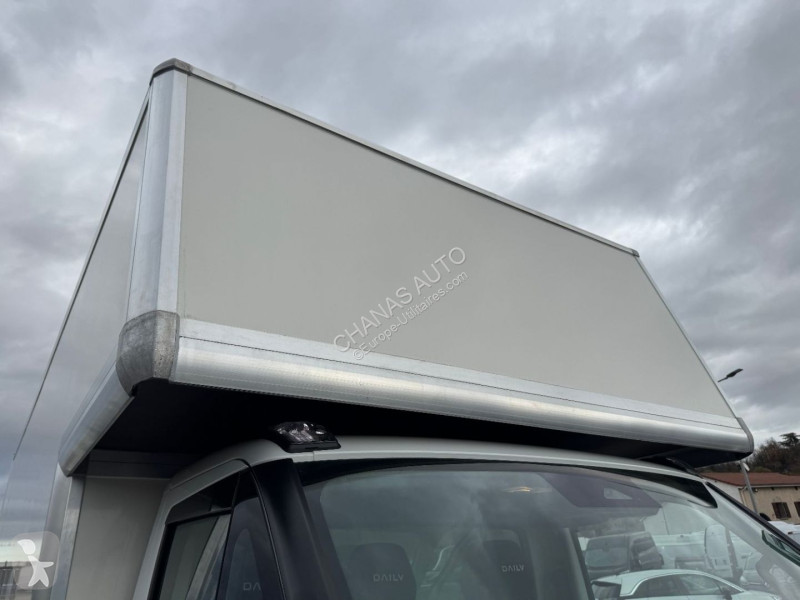 Véhicule utilitaire Iveco 35C18 A8 180CV 3L...