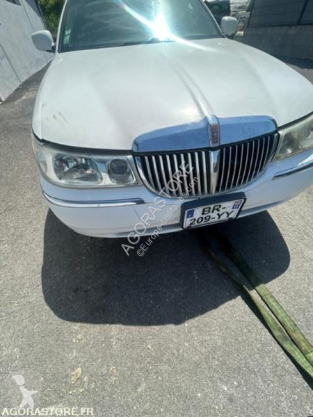 Véhicule utilitaire Lincoln Town car