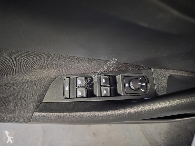 Véhicule utilitaire Skoda SCALA 1.0 TSI Evo -...