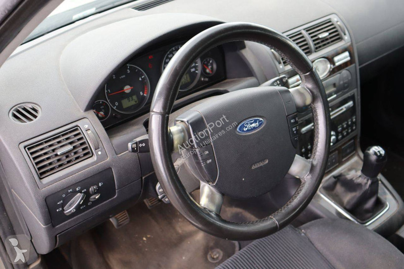عربة نفعية Ford