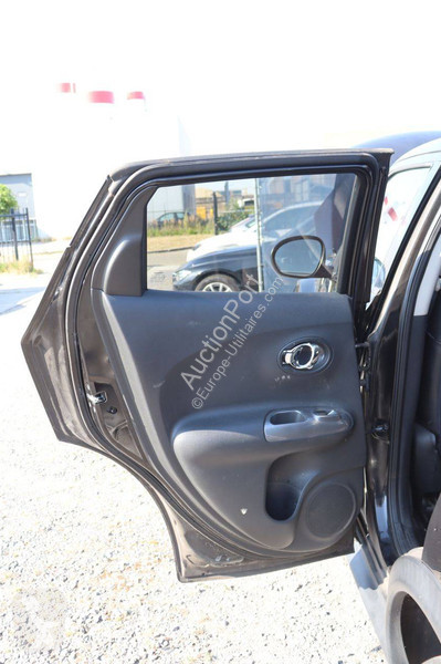 Autoutilitară Nissan