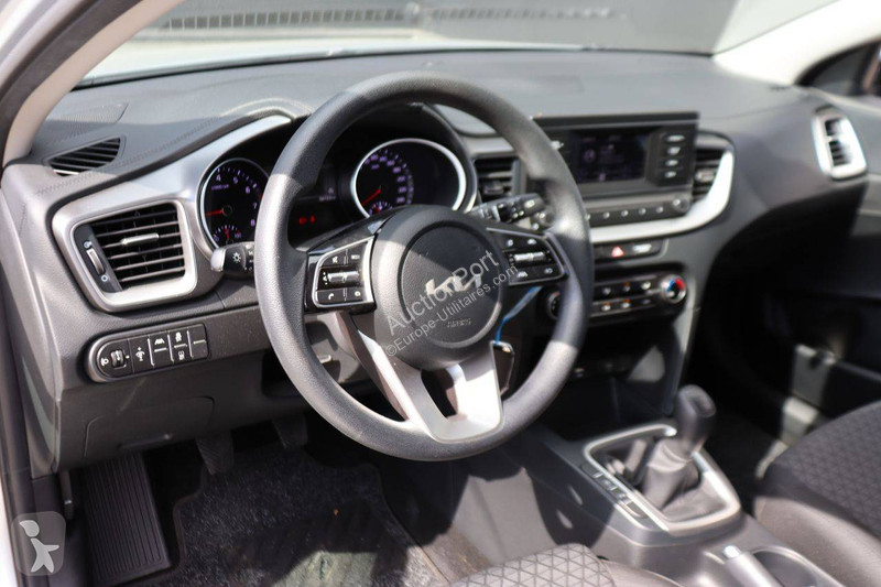 Samochód dostawczy KIA  Ceed