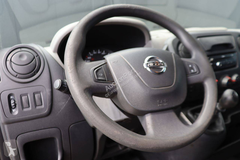 Furgoneta Nissan