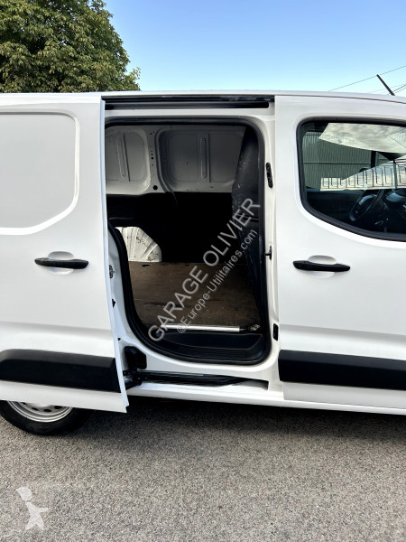 Furgoneta Peugeot Standard 1000KG Bluehdi 100...
