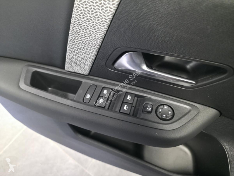Véhicule utilitaire Citroën C4 X ë-136  E-Séries