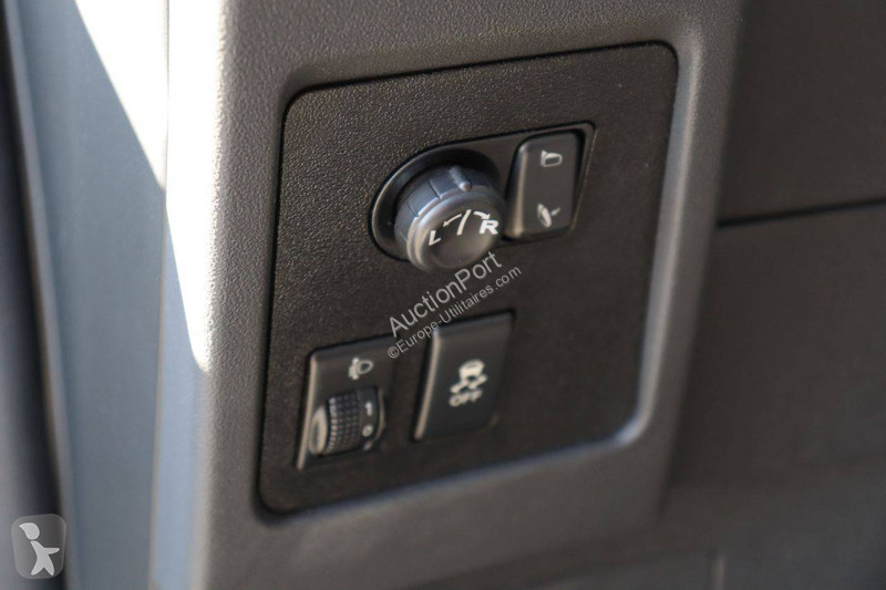 Samochód dostawczy Nissan acenta + navi QASHQAI
