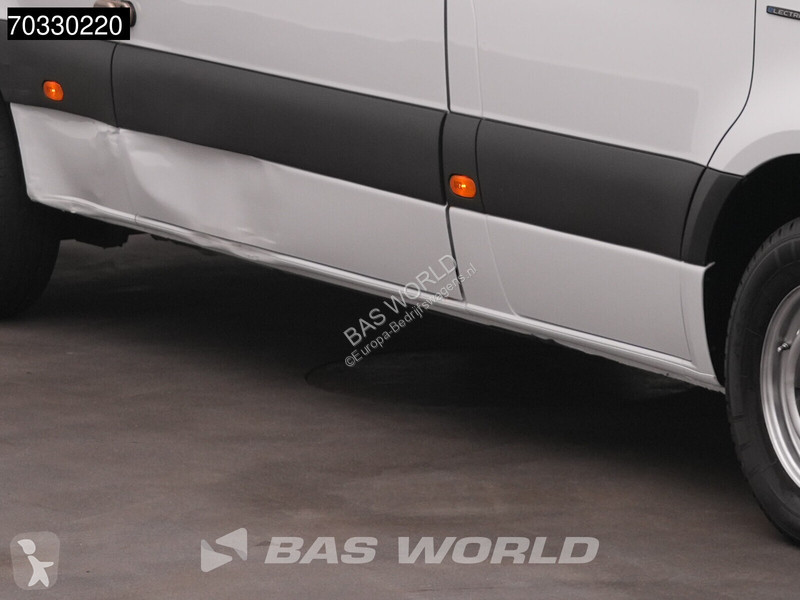 Véhicule utilitaire Mercedes L2H2 100%...