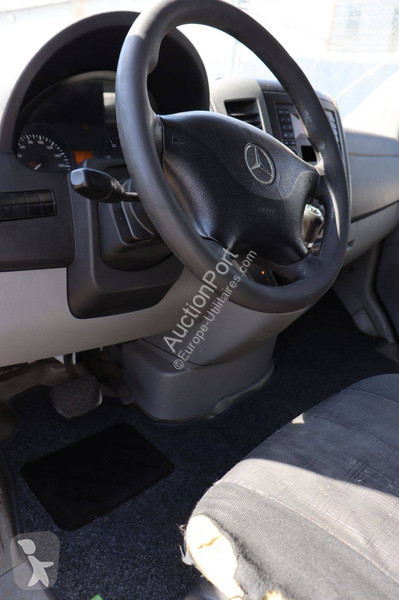 Véhicule utilitaire Mercedes 310 CDI