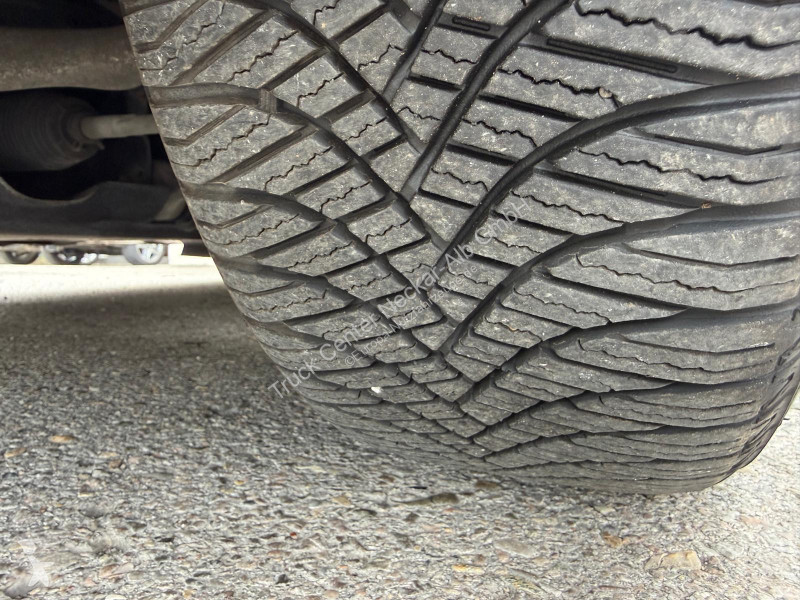 Véhicule utilitaire BMW 118i F21 Advantage 3...