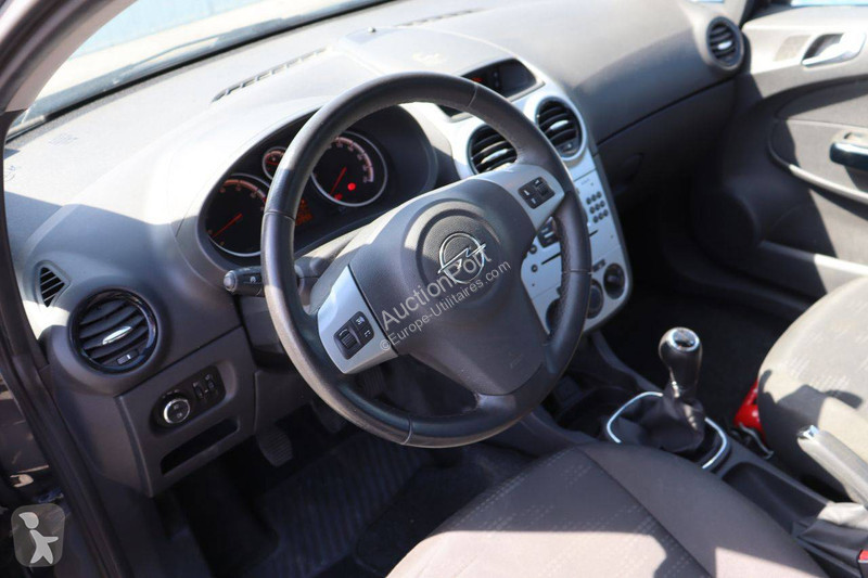 Véhicule utilitaire Opel