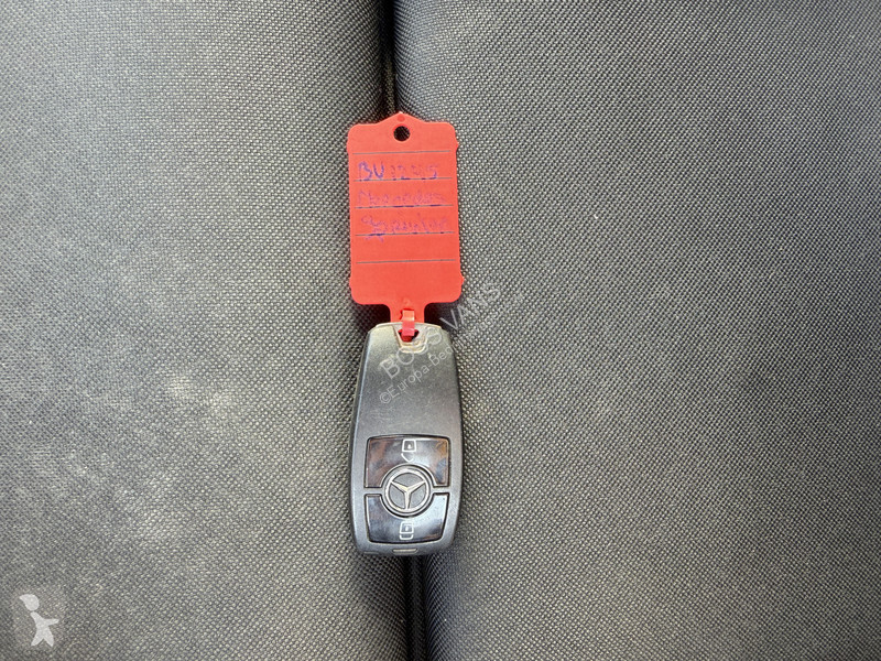 Véhicule utilitaire Mercedes 315 1.9 CDI L2H2...