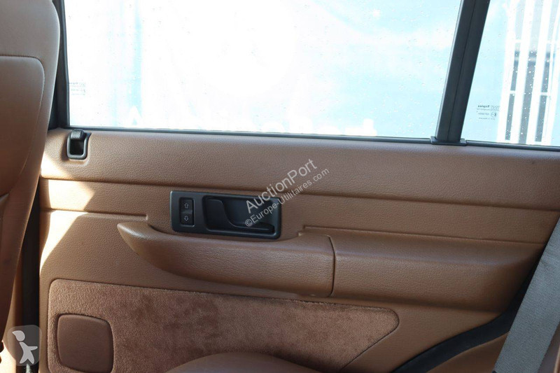 Véhicule utilitaire Land Rover